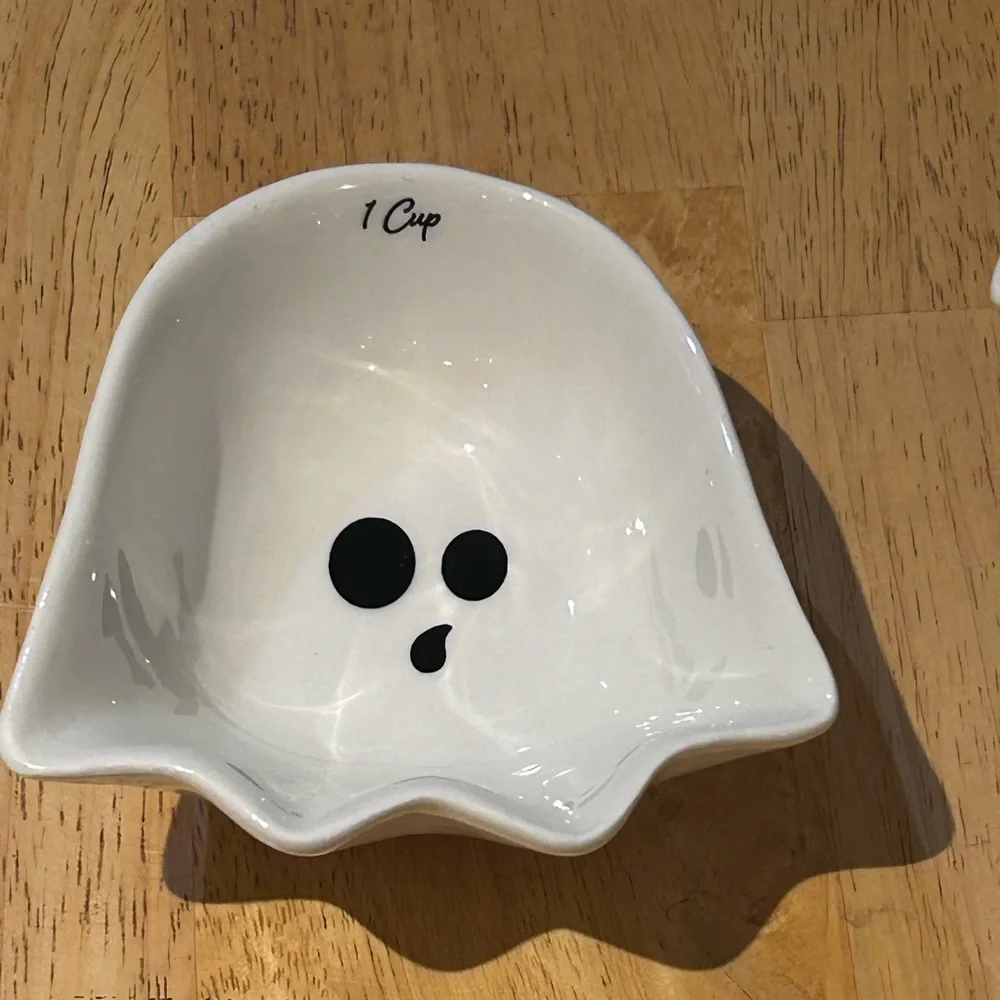 Set of 4 Ceramic Halloween Ghost Shaped Nesting Measuring Cups By The Bake Shop